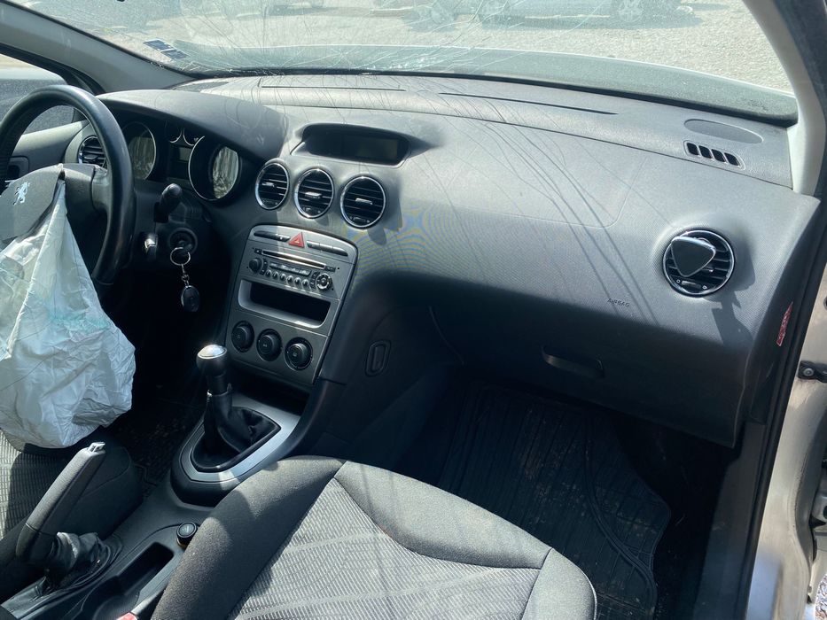 Пежо 308 1.6 бензин 120кс на части