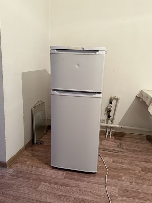 Продам холодильник бирюса почти новый