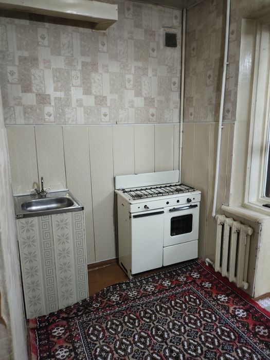 Uchquduqdan uy sotiladi