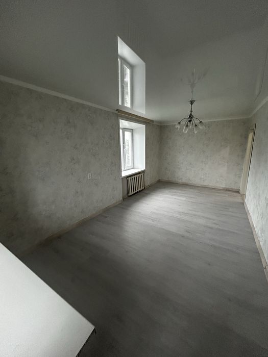 Продам трехкомнатную квартиру