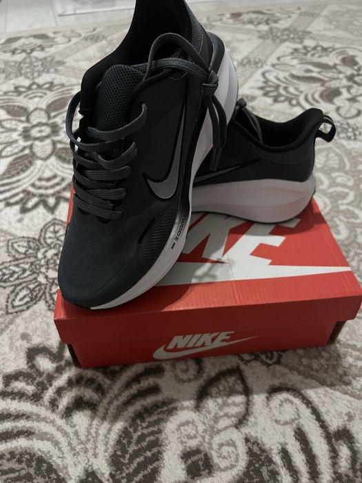 Кроссовки air zoom nike