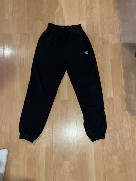 Pantaloni de trening adidas negri