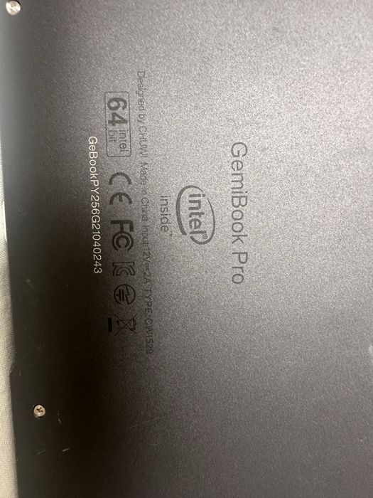 Vand Laptop chuwi gemibook pro 1000 lei