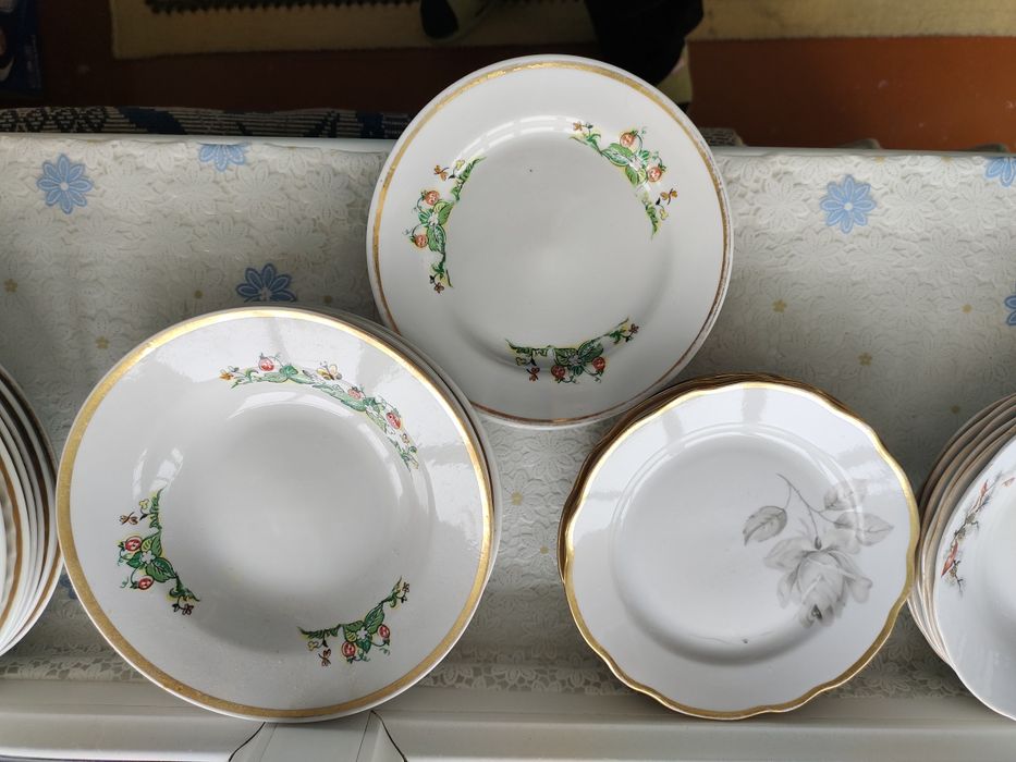 Рюмки, стаканы, стопки, тарелки