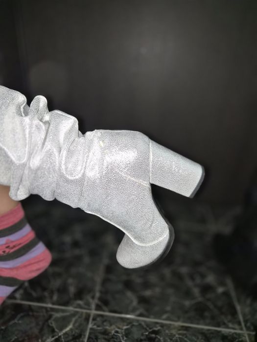 Дамски Сребристи ботушки