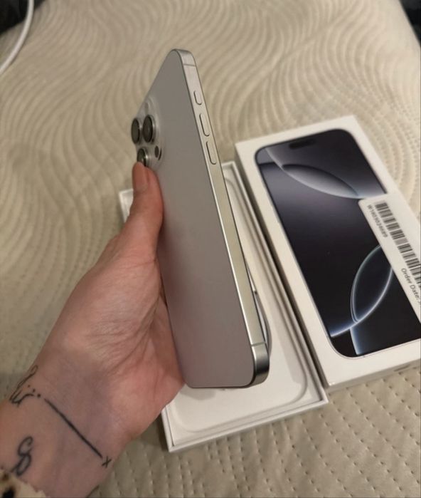 Iphone 16 pro max 1 TR