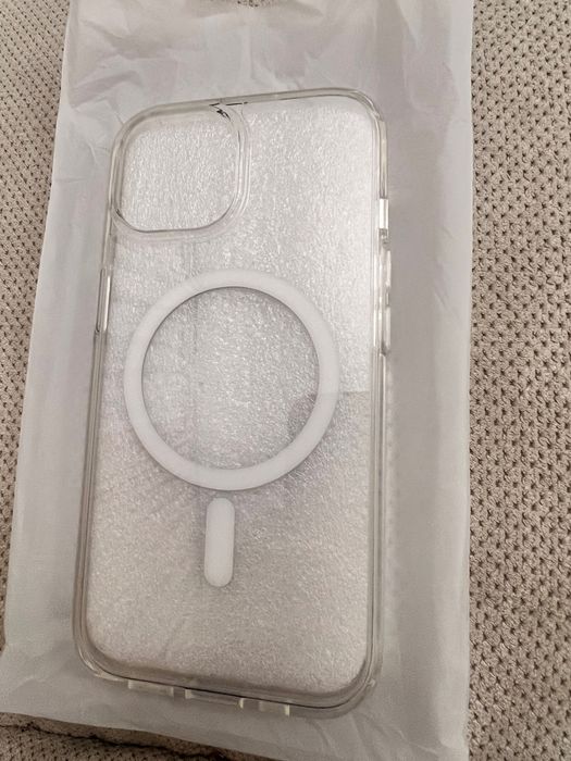 carcasa telefonului IPhone 15