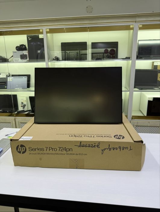 Монитор:Hp series 7 Pro 724pn