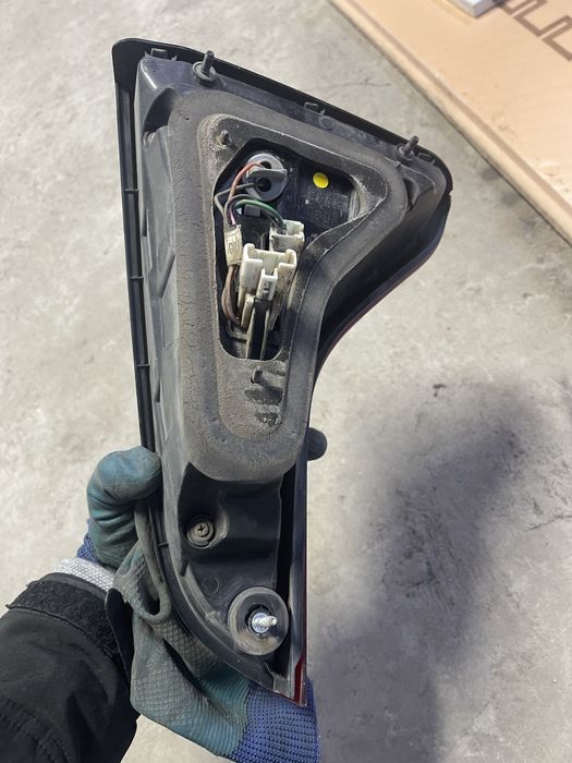 Задний фонарь KIA SORENTO