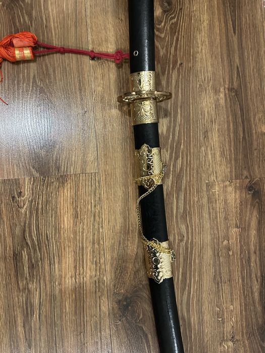 Декоративный меч