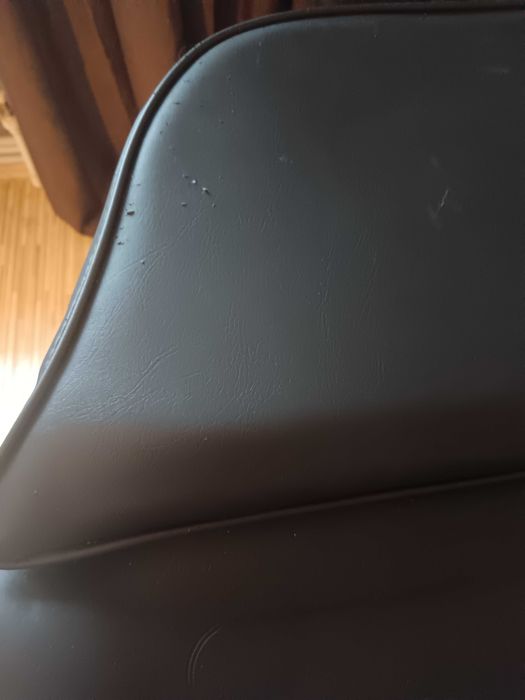 Pat, scaun cosmetica, tatuaj,masaj