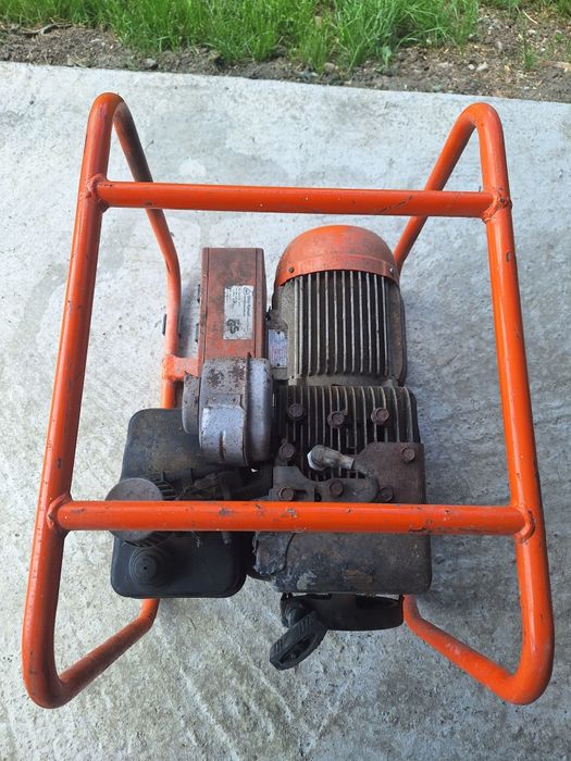 Vând generator defect