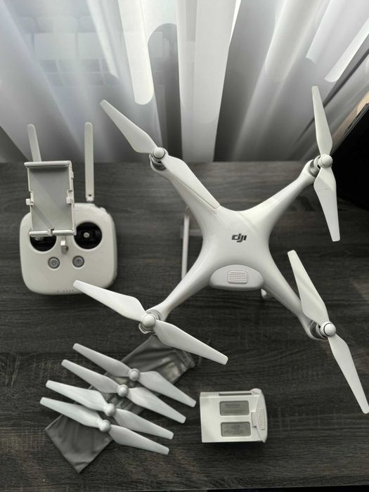 Drona DJI Phantom 4 Pro