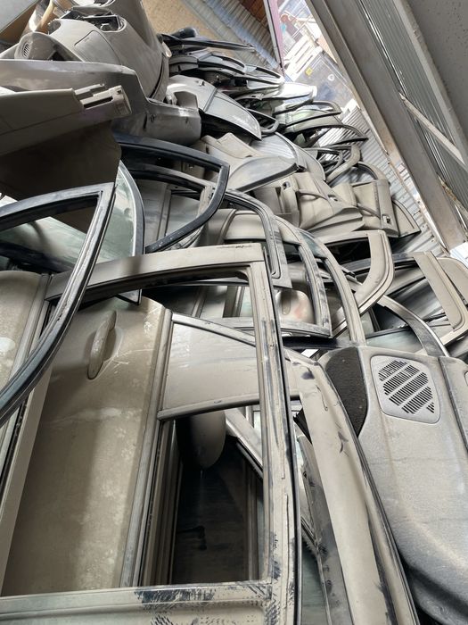 Машина есіктері