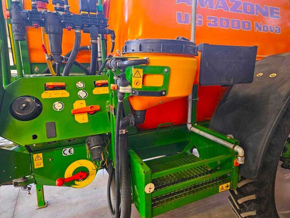 Met erbicidat tractat Amazone UG 3000 NOVA cu 24 m an 2020 Hardi Comander Navigator Rau John Deere Case Claas New Holland Same Deutz Fendt Valtra