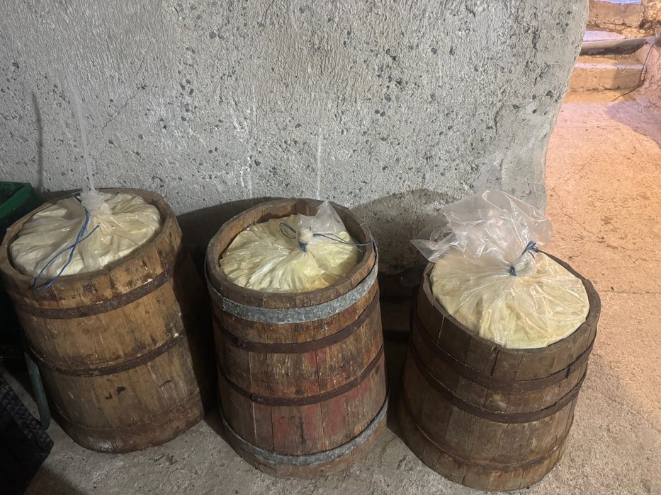 Brânza oaie 100% maturata de pe Valea Hârtibaciului