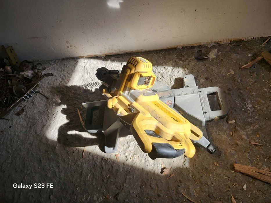 DeWalt Fierastrau circular
