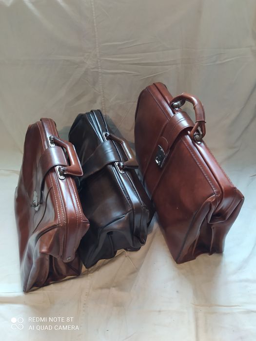 Продам кожаные сумки времён СССР