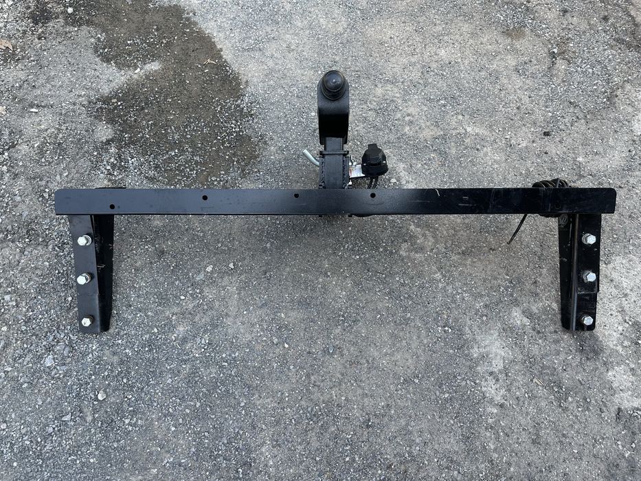 Фаркоп на субару BH