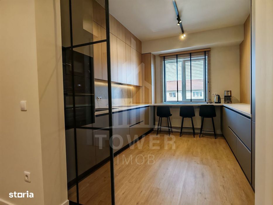 Apartament prima inchiriere cu 3 camere, nou, mobilat lux.