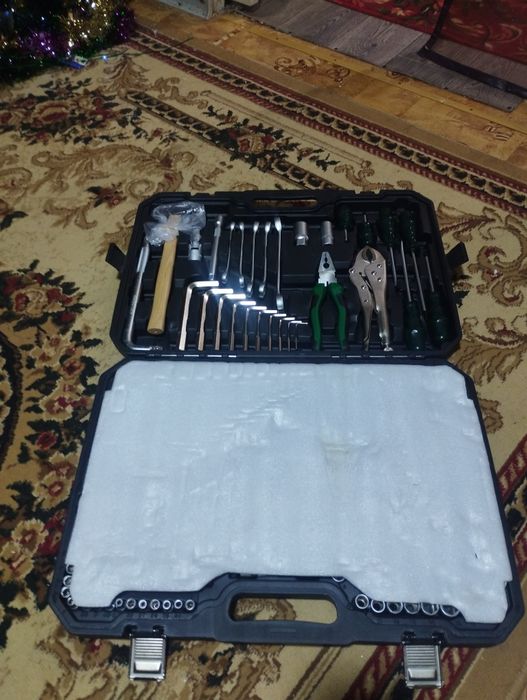 Продам набор инструментов