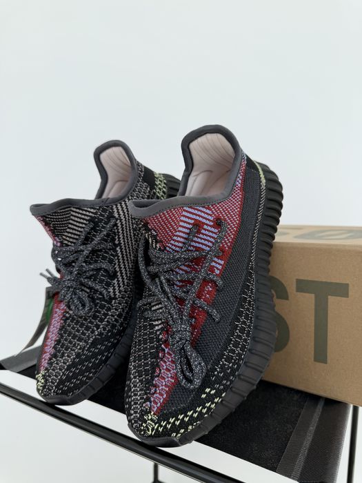Adidasi yeezy 350