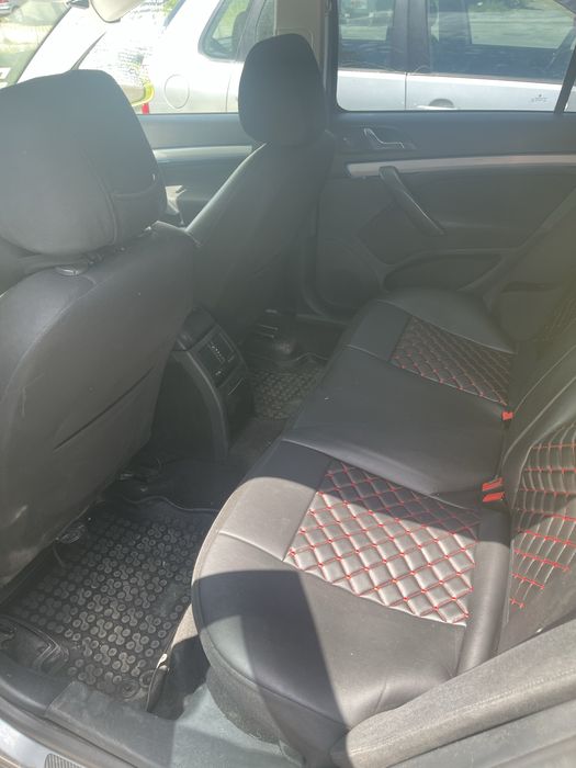 Taxi-Шкода Октавиа 2012 година.Автомат ДСЖ 1.6 TDI 105 конско сили