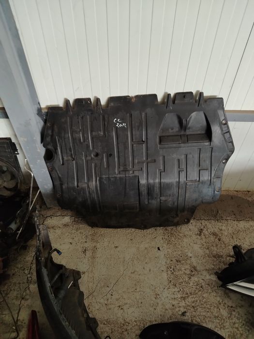 Scut motor passat cc