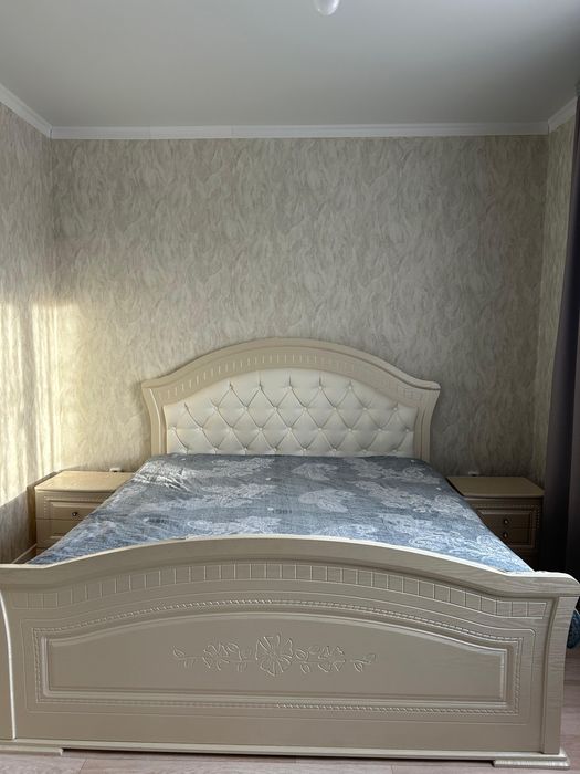 Продам спальный гарнитур