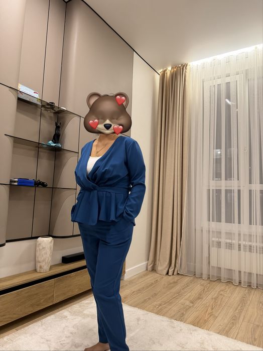 Женский брючный костюм