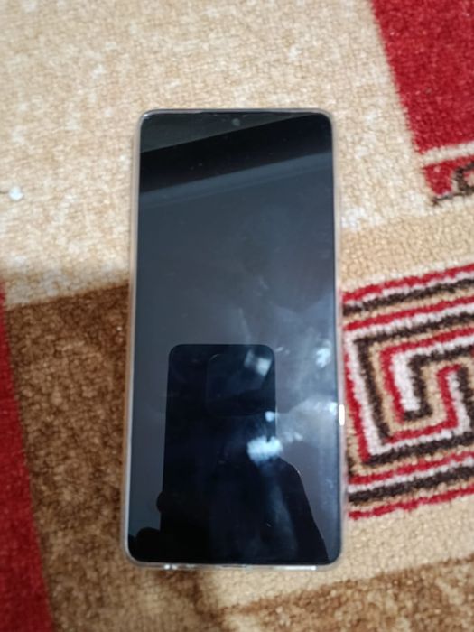 Продаётся телефон