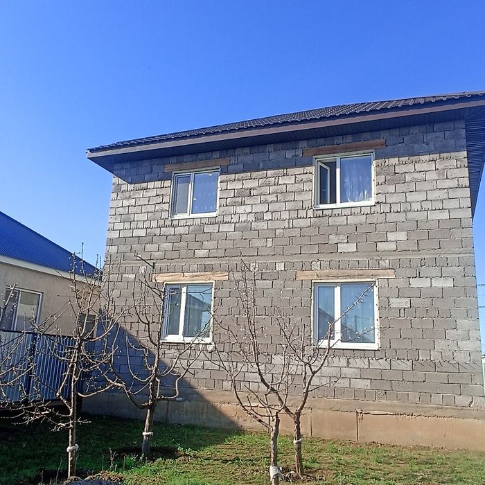 Продается уютный частный дом в хорошем районе.