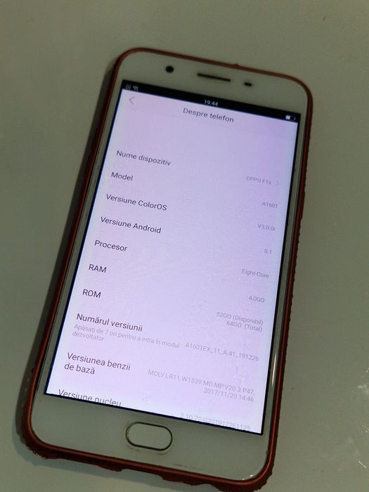 Telefon Oppo cu touchscreen