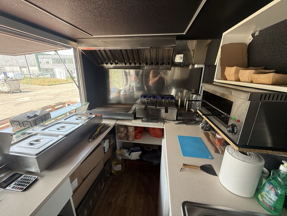 Търговска каравана за бързо хранене / оборудвана; готова за работа/