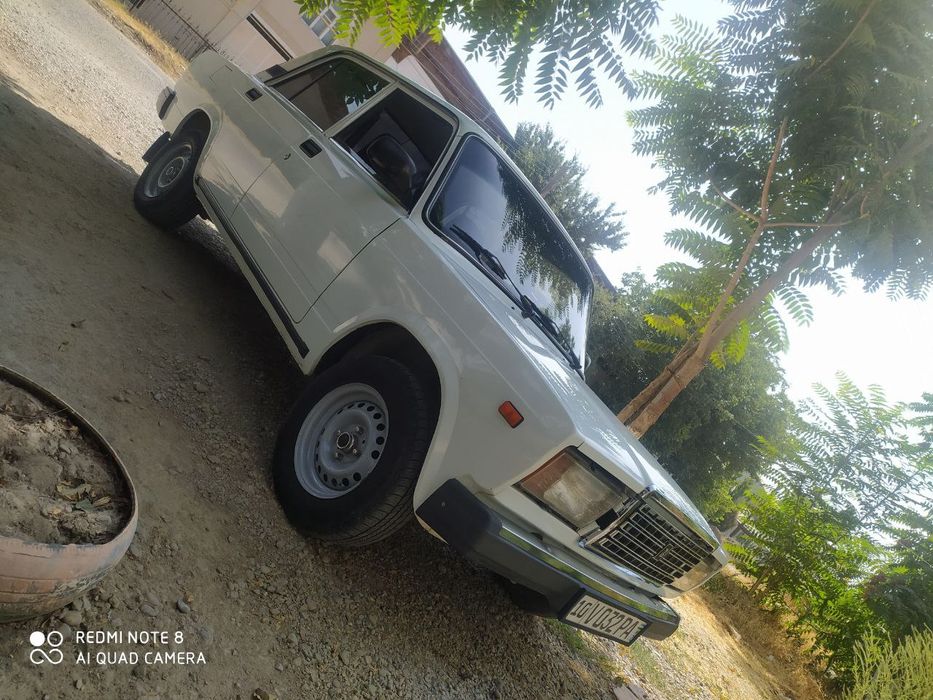 2107 moshinasi sotiladi