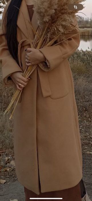 Пальто длинное бежевое