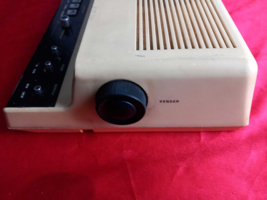 UNIVERSUM Радиоапарат Радио Универсум