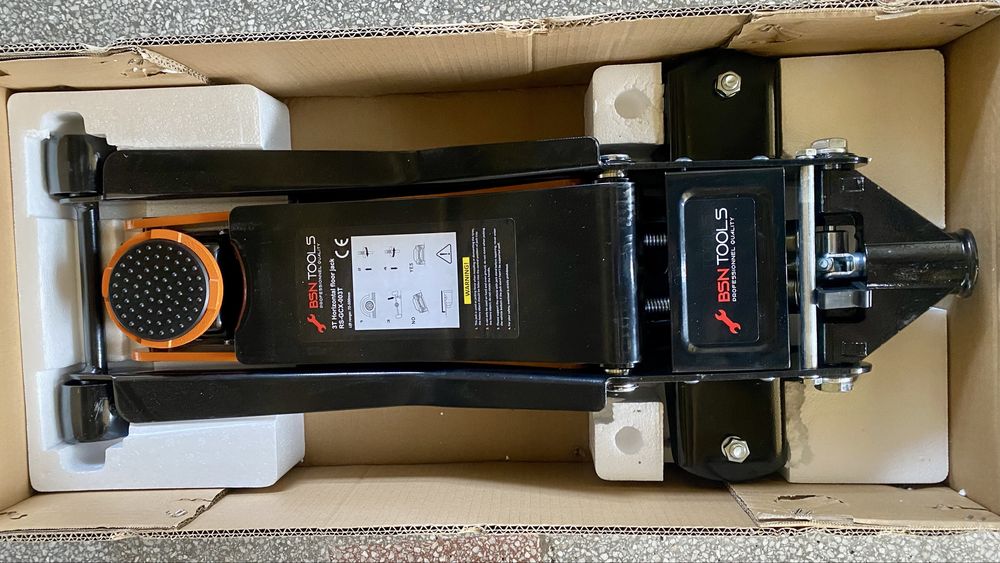 Продавам крик  BSN Tools 3 тона - немски