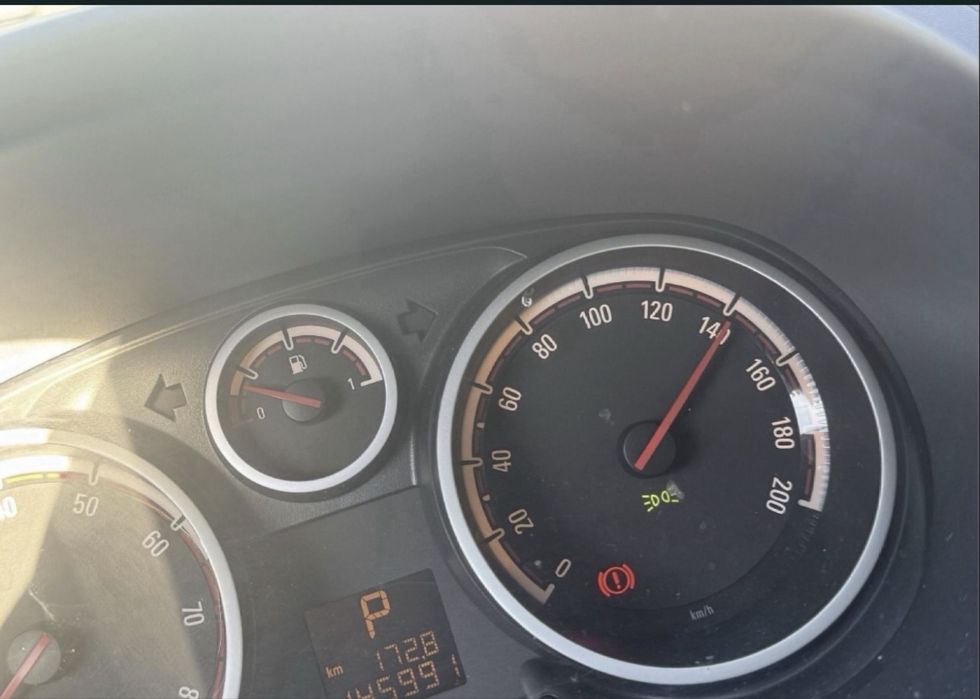 Opel Corsa automat  1.4
