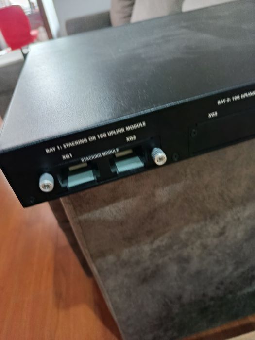 Dell PowerConnect 6248 Gigabit Switch - Ideal pentru server rack/rețea