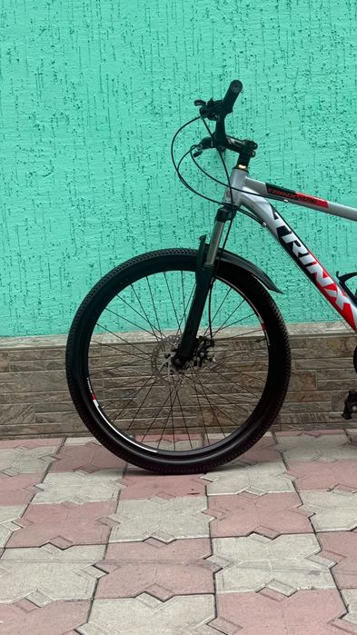 Trinx K016 Striker