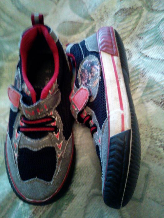 Кроссовки детские б/у 30 размер