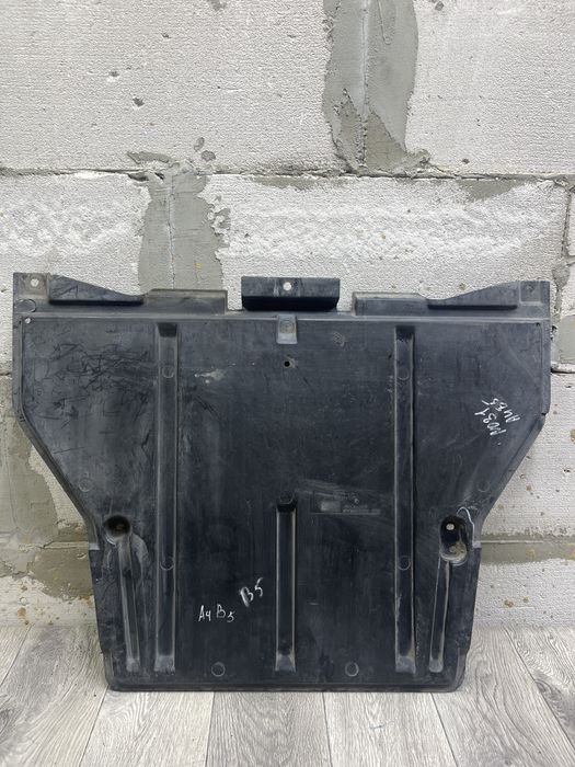 Защита двигателя на Ауди А4 В5.