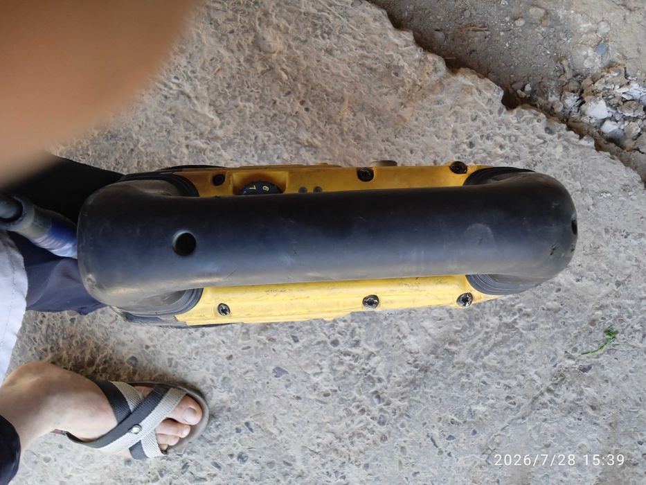 Сотилади Dewalt перфаратор