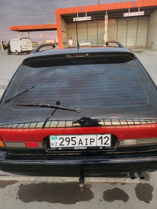 Митсубиси сигма  1996 год