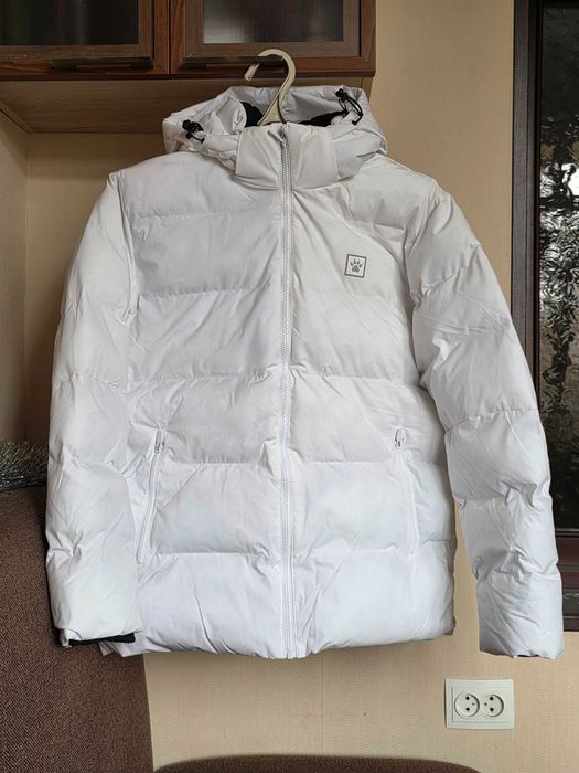 Новая зимняя куртка Kelme.