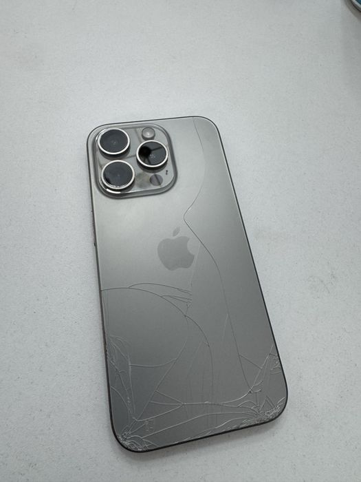 Продам iPhone 15 pro