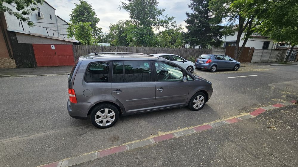 VOLKSWAGEN Touran 2004 — imagine 2