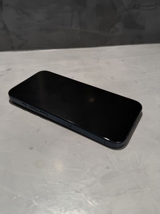 КАТО НОВ Iphone 15 Pro, 89% батерия