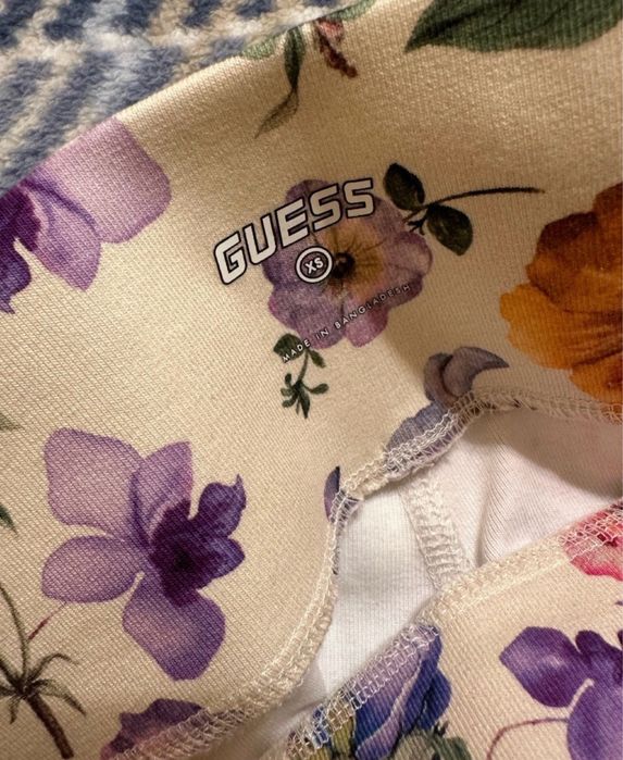 Нови Guess оригинален клин и панталон